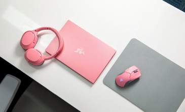 雷蛇筆記本粉晶版：有顏值，還不任性