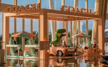 中免集團攜手Coach開設限時快閃店 驚喜空降海南