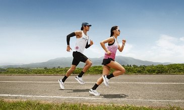Saucony索康尼啡鵬3代碳板跑鞋，還能更快